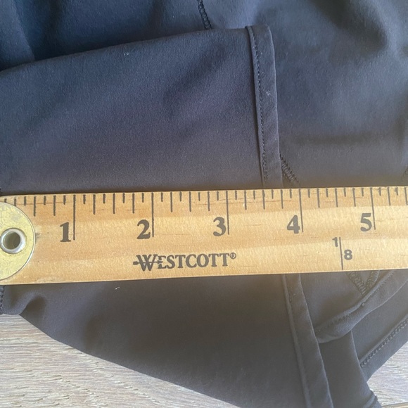 Lululemon Hotty Hot High-Rise Lined Short 4" black size 4 tall - Picture 6 of 7